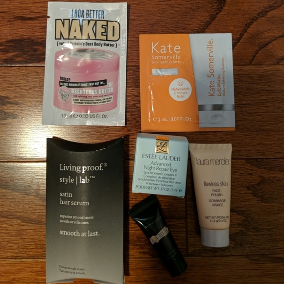 🎉SOLD🎉 - Beauty samples bundle with make up bag - Picture 4 of 8